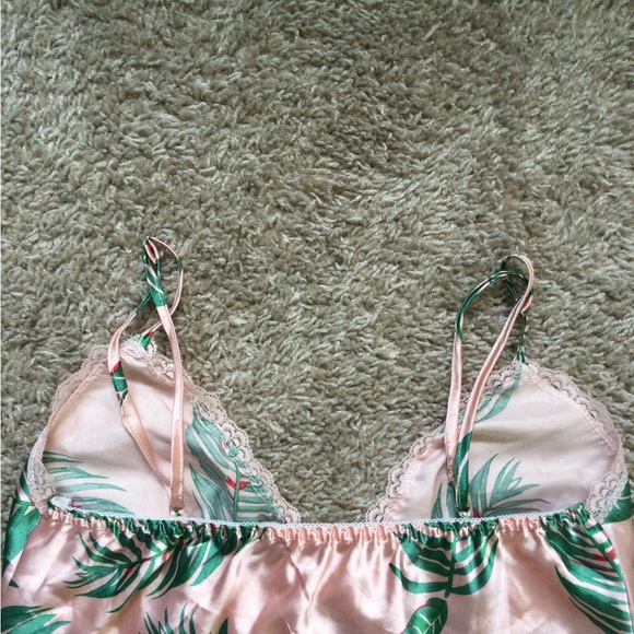 SHEIN Slip Top - Picture 7 of 11